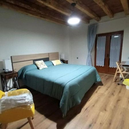 Apartamentos turísticos Ribera Natura San Martin de Rubiales Bagian luar foto