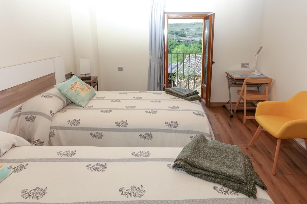 Apartamentos turísticos Ribera Natura San Martin de Rubiales Bagian luar foto