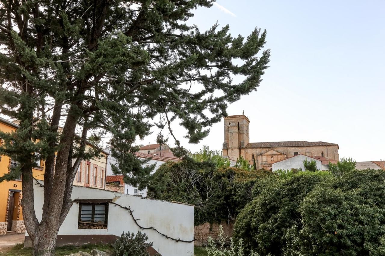 Apartamentos turísticos Ribera Natura San Martin de Rubiales Bagian luar foto