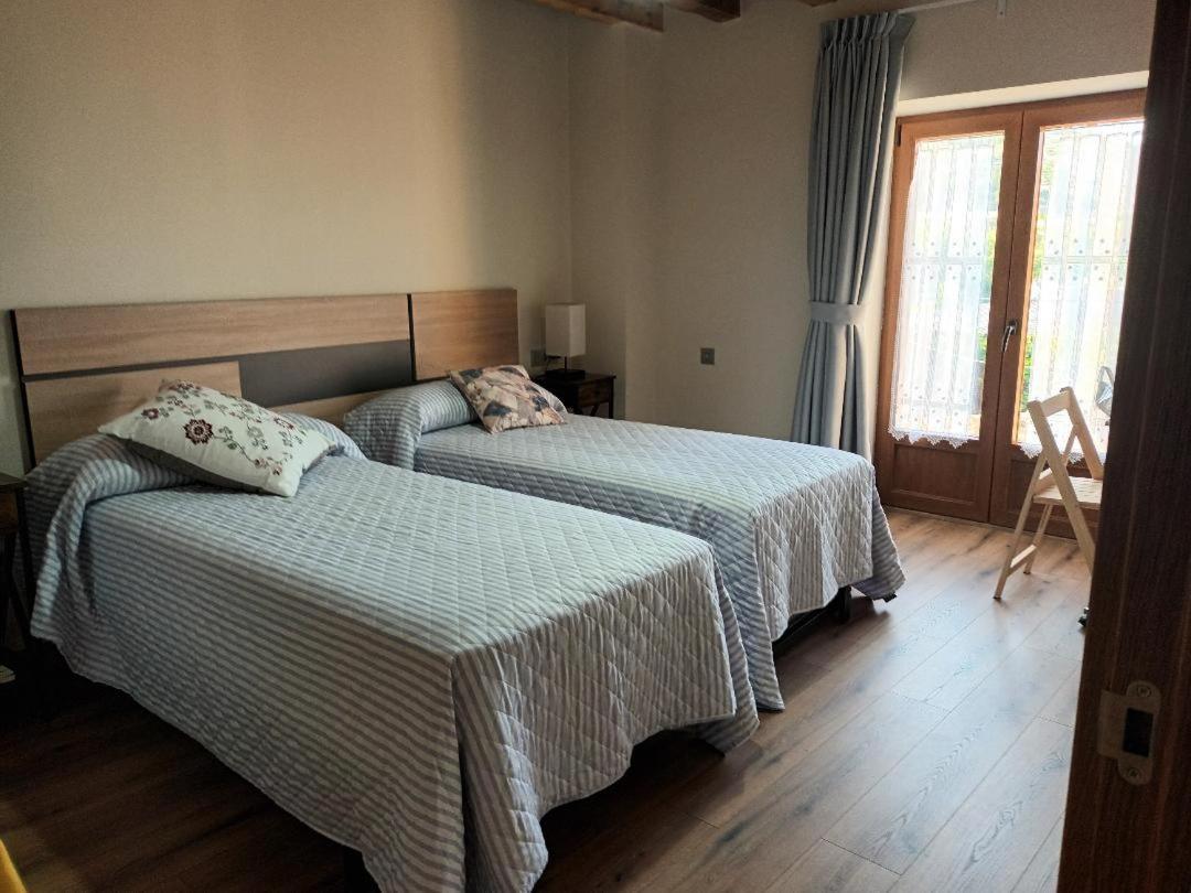 Apartamentos turísticos Ribera Natura San Martin de Rubiales Bagian luar foto